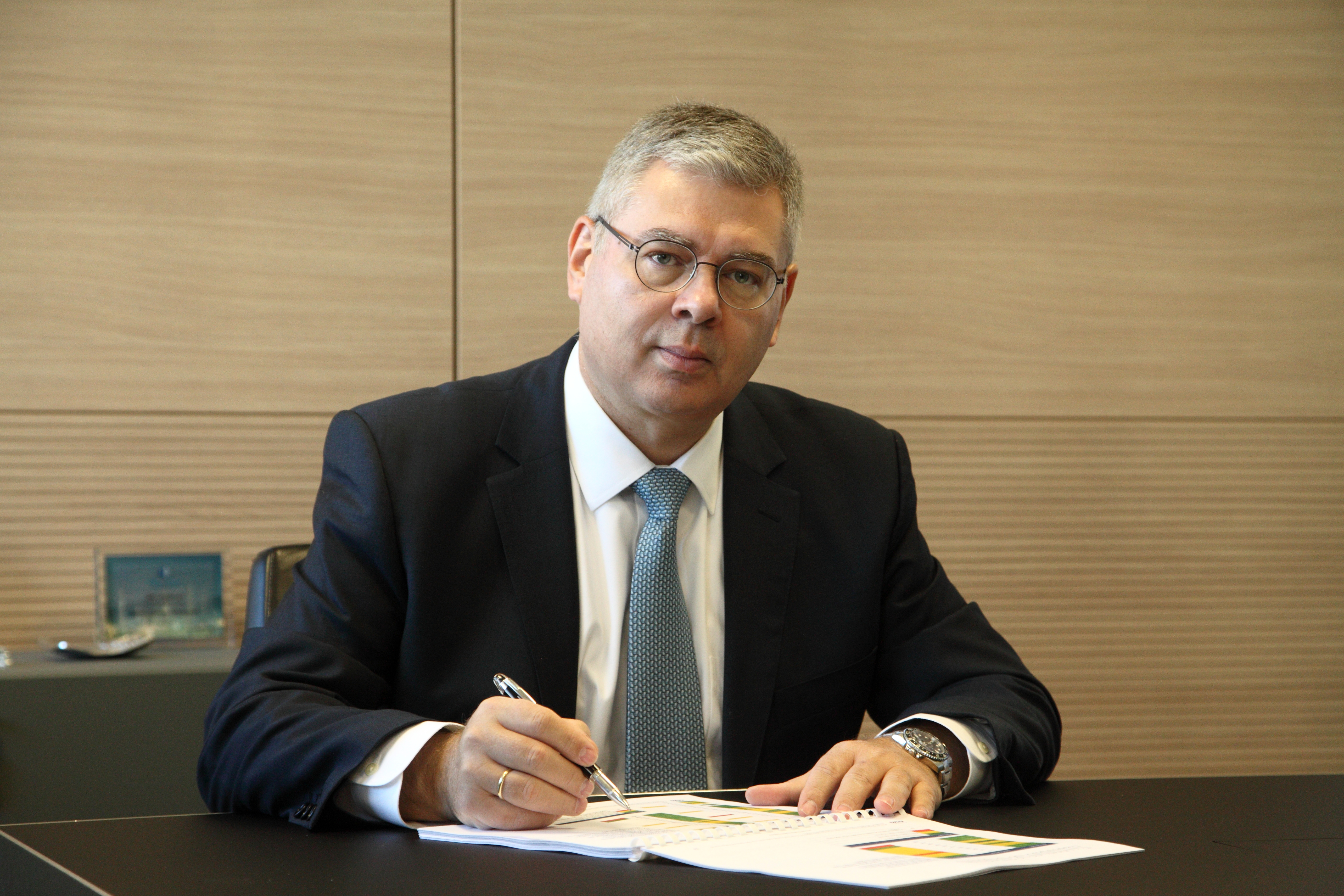 Συνέντευξη: Ο Ανδρέας Σιάμισιης, Αναπληρωτής Διευθύνων Σύμβουλος των ΕΛΠΕ, μιλά για την επόμενη μέρα για τα Ελληνικά Πετρέλαια